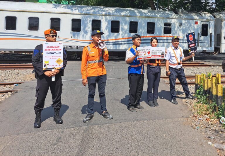 edukasi keselamatan di perlintasan sebidang