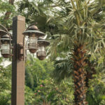 Pemasangan lampu taman