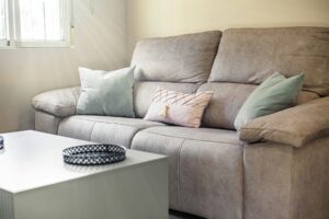 tips mencuci sofa